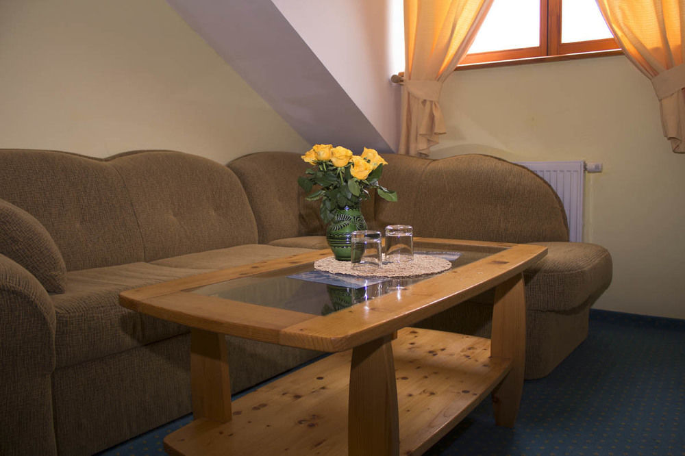 Hotel Villa Siesta Vysoké Tatry Buitenkant foto