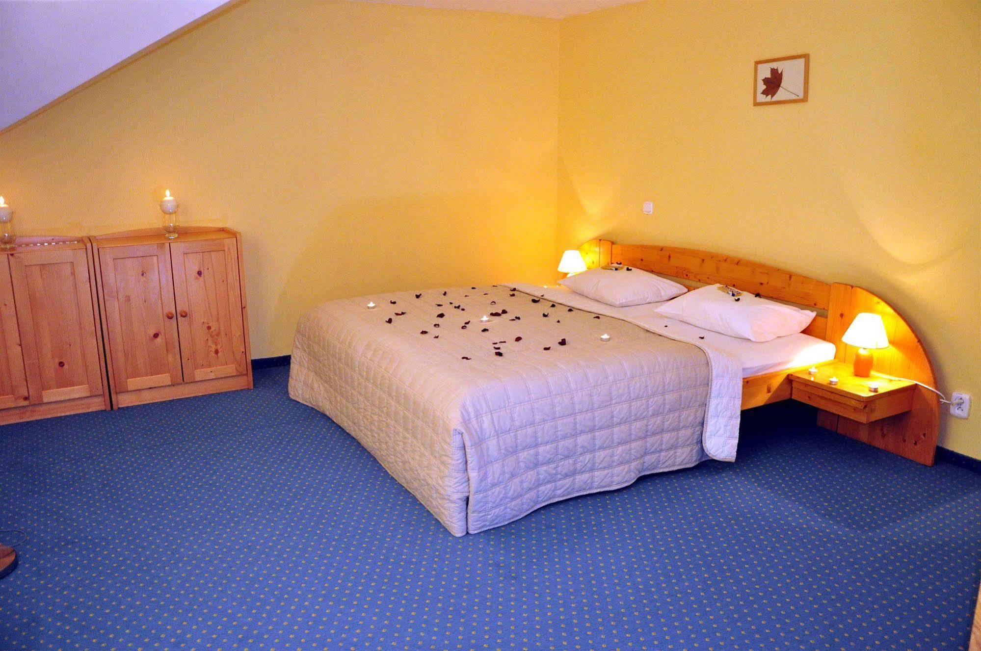 Hotel Villa Siesta Vysoké Tatry Buitenkant foto
